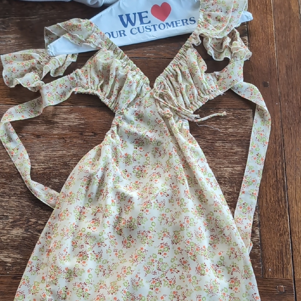Floral Dress With Cutout Detal And Tie Back